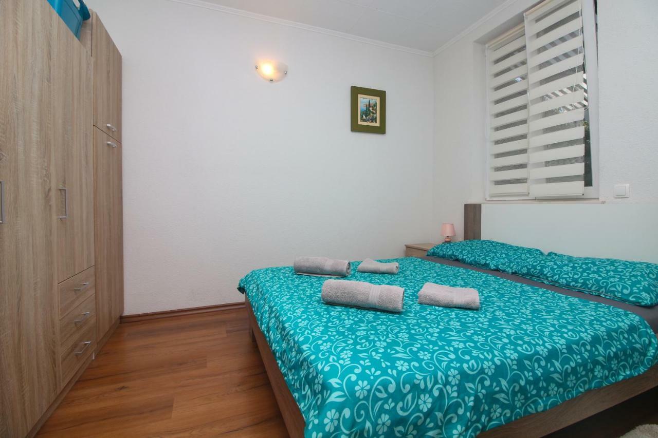 Apartmani Galesic Sibenik Bagian luar foto